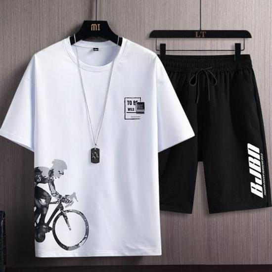 Herrset med ultratunn isilke, snabbtorkande, för sport: T-shirt med korta ärmar & 5-ficksshorts