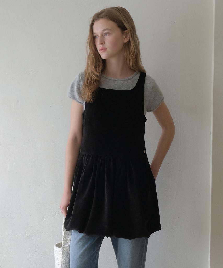 Sseomweeobeoteo Sonia Velvet Mini Dress - Black