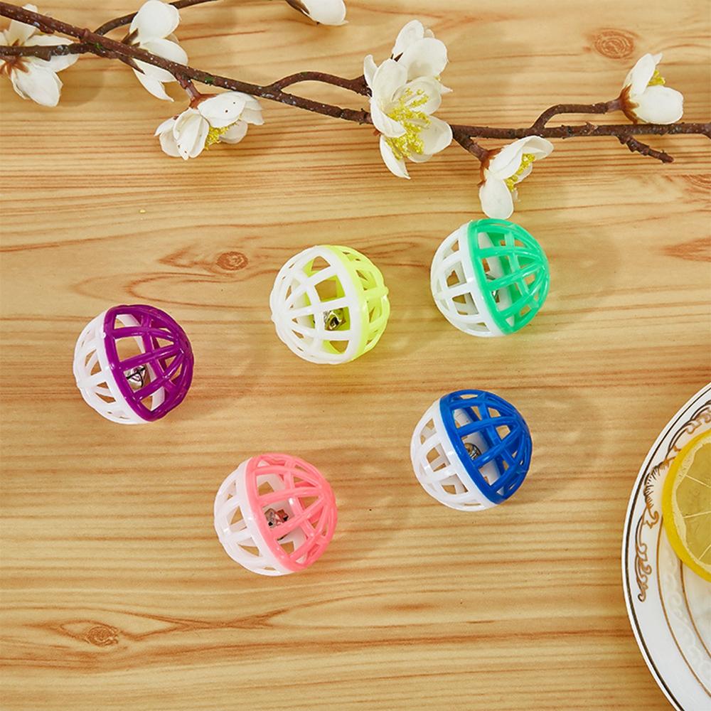 Random Color Interactive Hollow With Bells Plastic Pet Supplies Throw Ball Training Tools Cat Toys