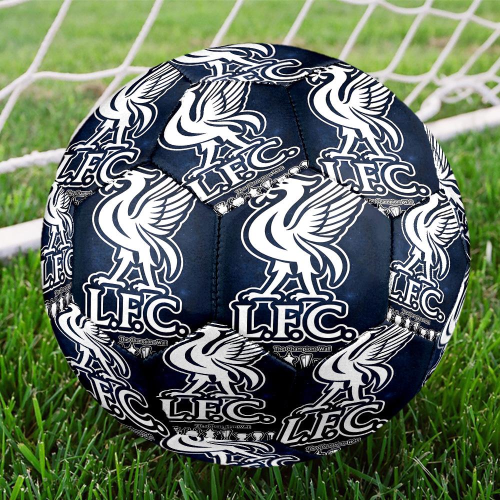 Liverpool F.C. Druckgröße 5 Fußball, Standard-Spielball für Sportspiele und Mannschaftstraining, Ideales Geschenk für Fußballfans