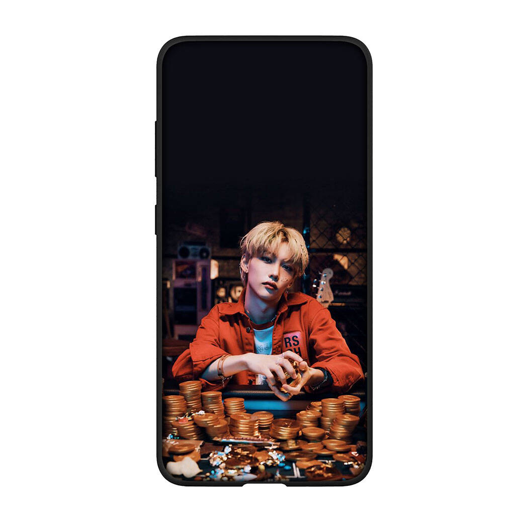 For iPhone 17 16 15 Xiaomi Poco F7 F8 X7 X6 C85 C75 C71 M8 Redmi Note 14 13 12 11 Pro Max 14C 13C 15C A3 A4 Phone Case Kpop Stray Kids SKZ K Pop Cover