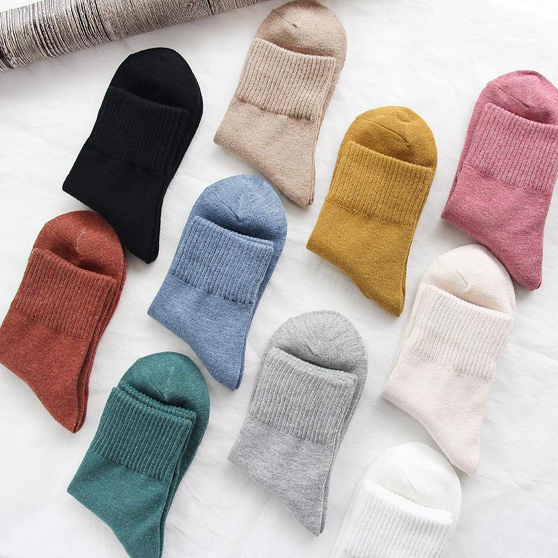 Calzini da donna in maglia di cotone Calzini lunghi tinta unita moda giapponese Calzini vintage da donna Autunno Inverno Harajuku Streetwear