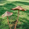 Metal Mushroom Garden Statue Rust-Proof Iron Mushroom Stake Outdoor Flower Pot Decoration for Patio Lawn Yard Planter Decor