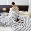 Moderní minimalistická plyšová deka třídy A s vysokou gramáží, čtyřroční univerzální multifunkční silná, teplá kancelářská deka