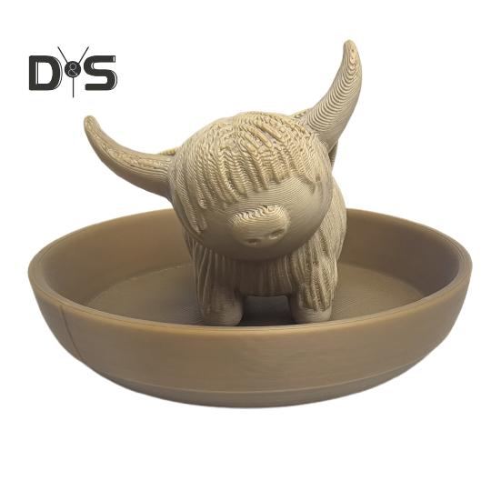 Highland Cow Ring Holder Mini Highland Cow Ring Dish Plastic Cattle Statue Jewelry Stand for Wedding Anniversary Bridal Engagement Gift