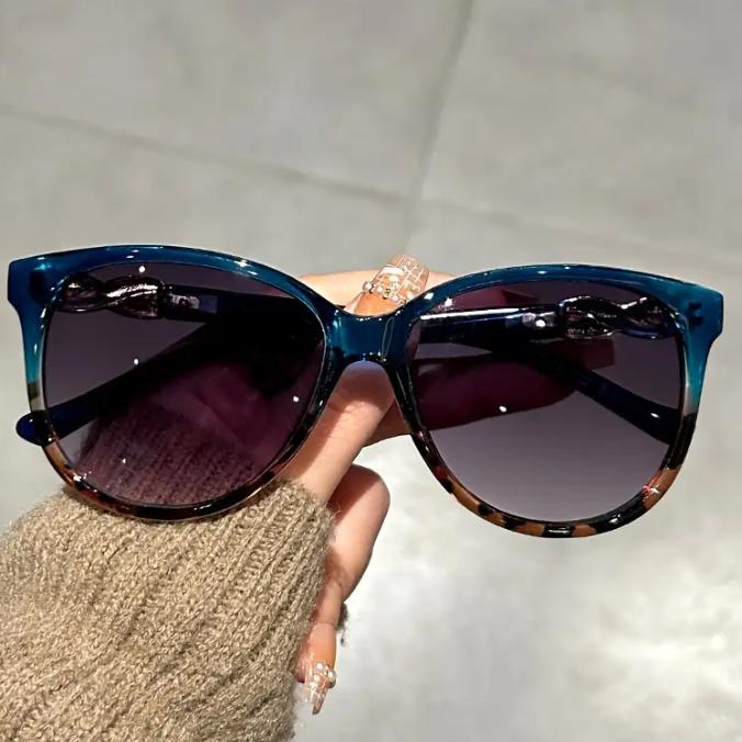 Vintage Cat Eye zonnebrillen voor mannen en vrouwen. Modemerk Designer UV400 zonnebrillen. Reiszonnebrillen. Buitenzonnebrillen.