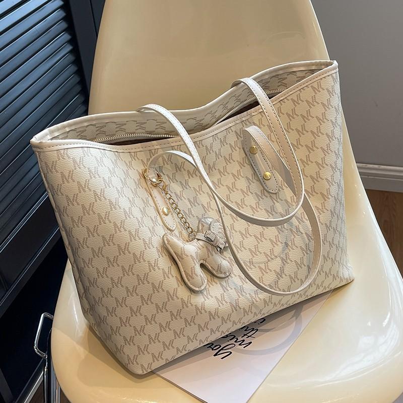 Large Capacity Bag Women's Bag Versatile Texture Shoulder Bag Fashionable Portable College Student Class Commuting Tote Bag