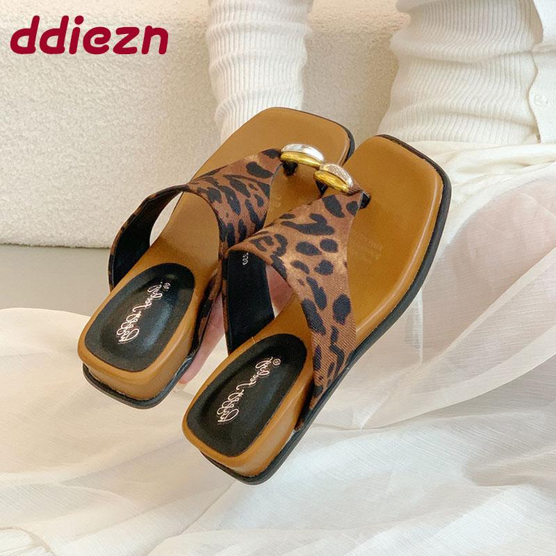 Fashion New In Summer Beach Slides Ladies Low Heel Wedges Slippers Shoes Fashion Women Wedges Slippers Sandals Shoes Female Flip Flops