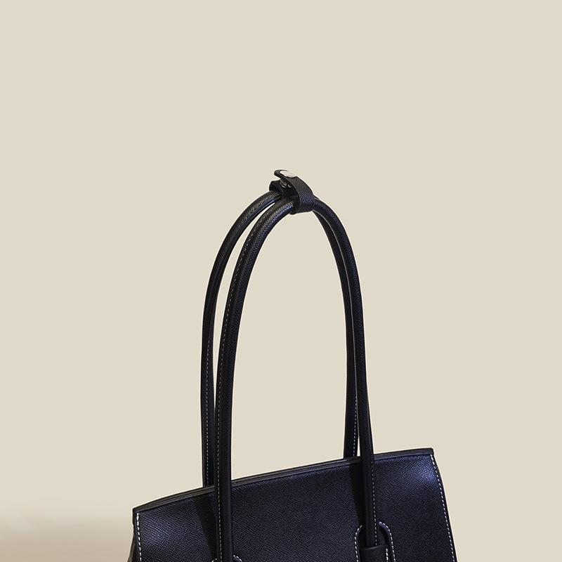 Cross Border Large Capacity Delicate Shoulder Bag, Chic Vertical Tote Handbag, Versatile Commuter Underarm Purse
