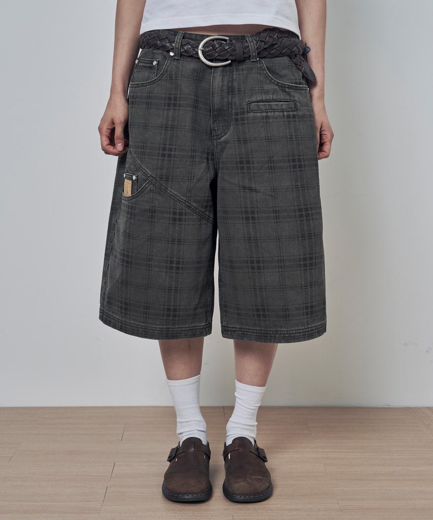 Lujeoseukeulleob Check Pattern Washed Bermuda Cotton Pants Khaki