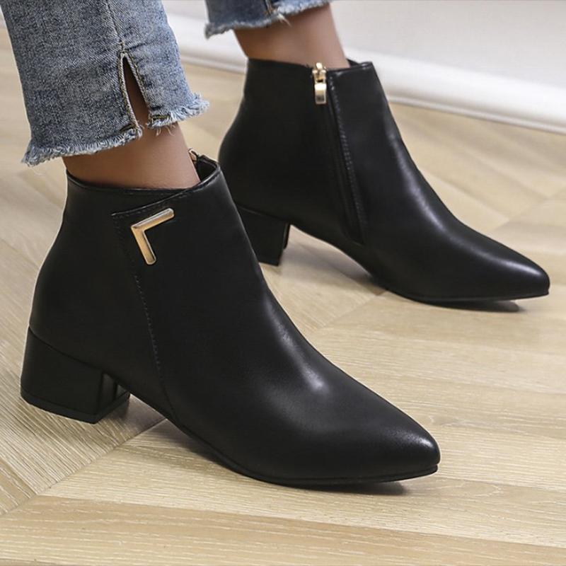 Класичні жіночі черевики на середньому підборі з ПУ, ankle boots, 2025 Зима, металеве оздоблення, гострий носок, челсі, зимові взуття для водіння, великі розміри