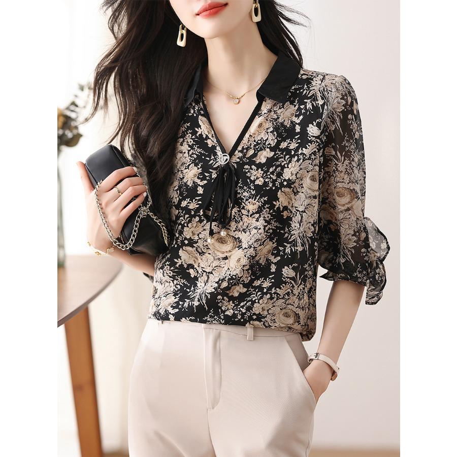 Elegant and Fashionable Floral Chiffon Shirt for Middle-aged Ladies In Spring