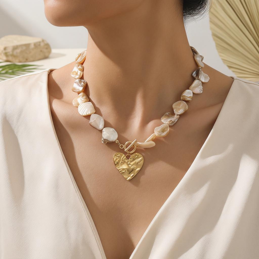 Bohemian Shell Necklace For Women With Heart And Sun Pendant Design For Casual Summer Style