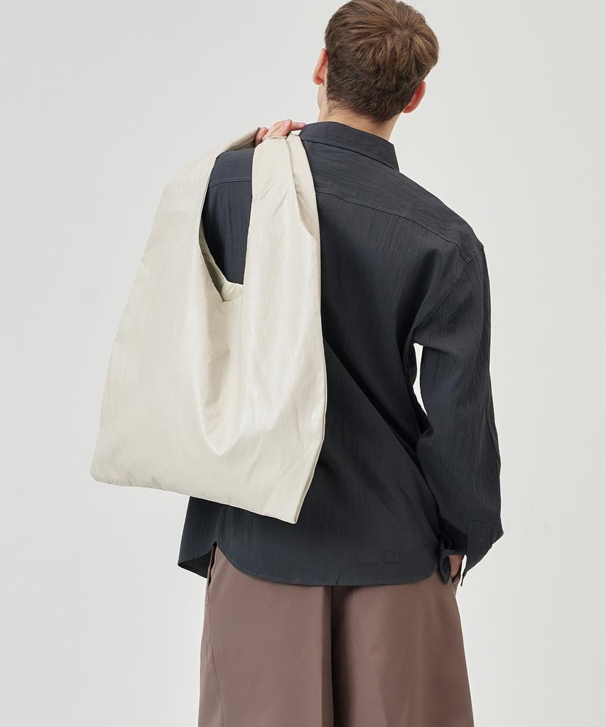 The-Abon Crown Crack Shoulder Bag Ivory