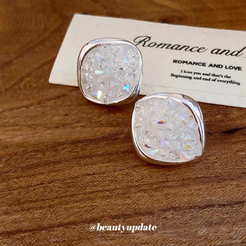 Silver Needle Spring and Summer New Crystal Pleated Stud Earrings Fresh and Sweet Wind Super Fairy Earrings Light Luxury High-end Simple Earrings
