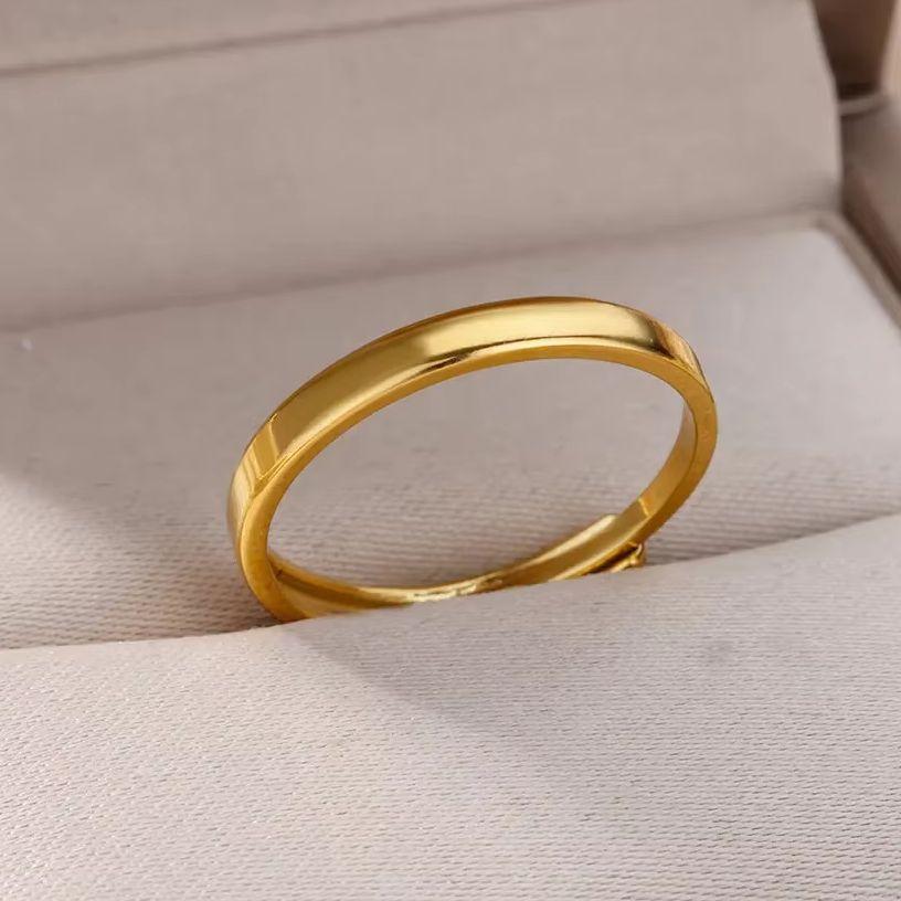 Minimalistische Edelstahlringe für Damen Goldfarbe Verstellbare Fingerringe Mode Hochzeits-Wasserdichter Schmuck Geschenk