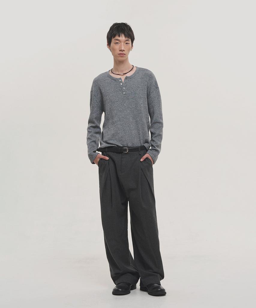 NOISE Soft Henley Neck Sleeve Knit - Gray