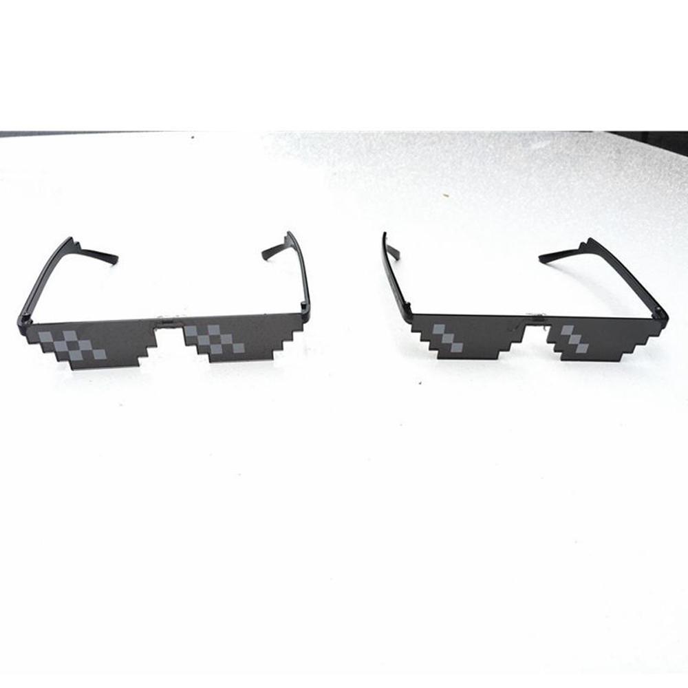 Eyewear Fashion High Quality Personality Goggles Pixel Sunglasses Unisex Portable Lightweight Sunglasses  Jewelry Accessory