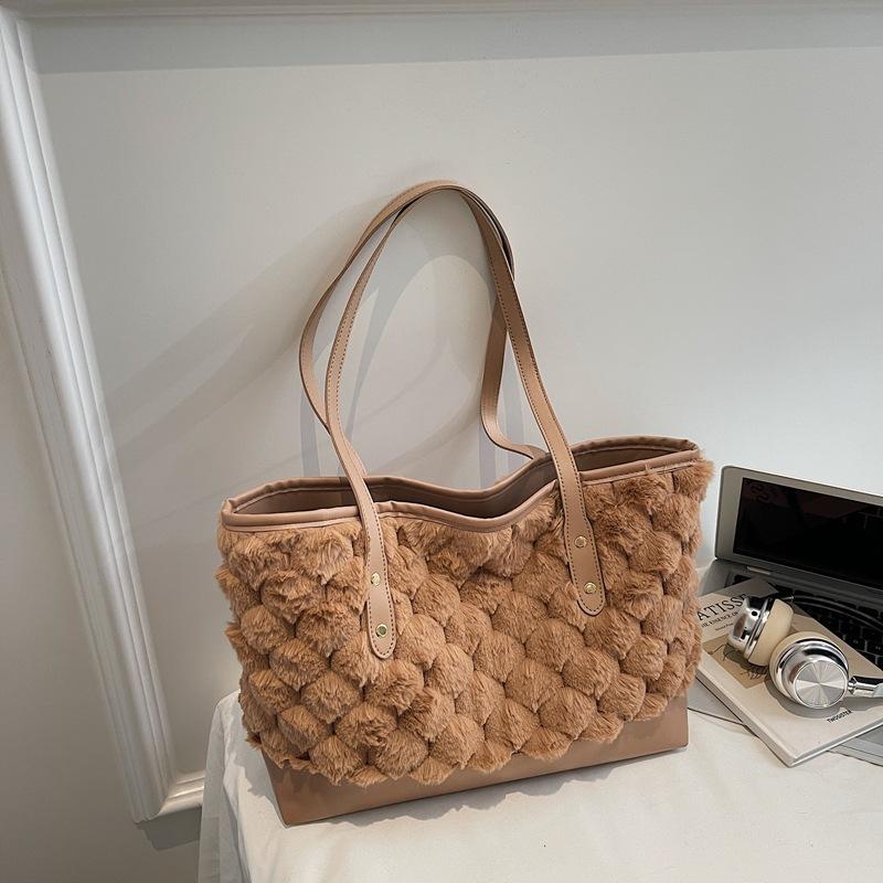 Winter Unifarbene Patchwork Plüsch Umhängetaschen für Damen Vielseitige Damen Pelzige Beuteltasche Große Kapazität Damen Handtaschen Tote