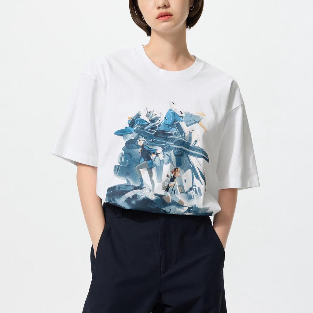 Uniqlo X Mobile Suit Gundam 45th Anniversary Colaborare SS25 Model Robot Imprimeu cu Litere Croială Largă Gât Rotund Mânecă Scurtă Tricou 474437-00