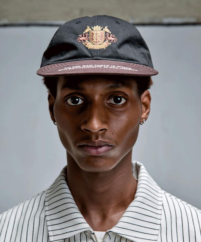 ERER Stickerei-Detail Colorblock Snapback Schwarz Braun