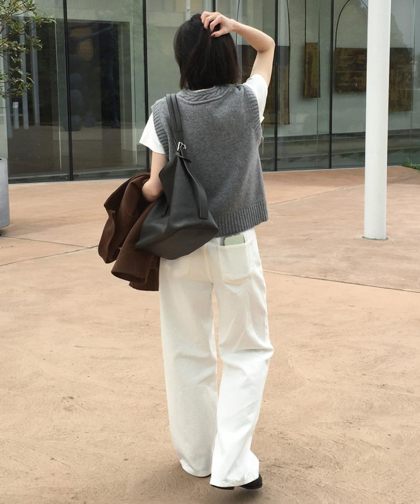 Toabe Labo Wide Cotton Pants (Ivory)