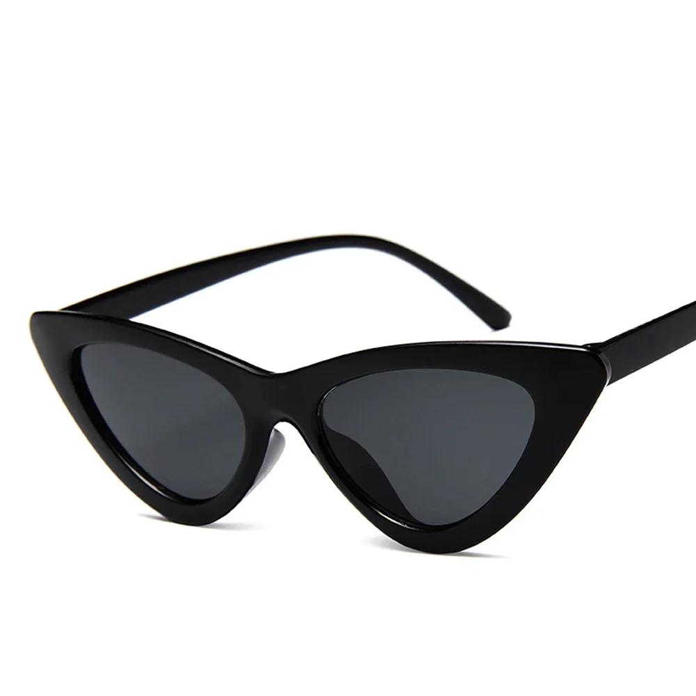 Klassieke Vintage Cat Eye Zonnebril voor Dames Sexy Retro Kleine Kattenoog Zonnebril Merk Designer Stijl Kleurrijke Bril voor Vrouwen Oculos De Sol