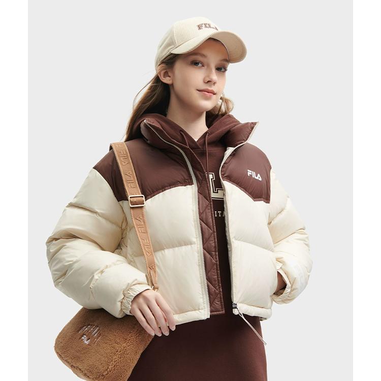 FILA 2023 Winter New Stylish Color Block Short Stand Collar Down Jacket Women Jacket Wheat-Beige F51W349902F-BG