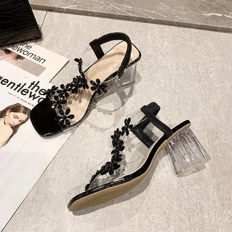 Sandales Mode à Talons Hauts en Acrylique Transparent en Forme de T avec Fleur en Cristal pour Femmes 2024 Vente Chaude Chaussures à Enfiler à Bout Carré pour Femmes