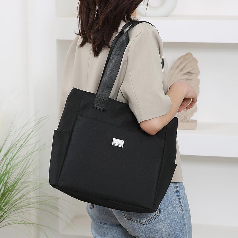 2024 Stylish Nylon Women's Tote: Large Capacity, Fashionable Mom Shoulder Handbag