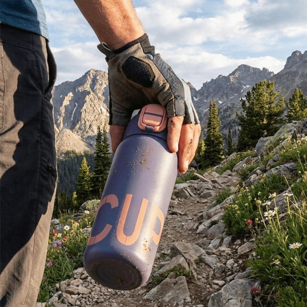 Leak-proof Sports Water Bottle Large Capacity Thermos Cup Stylish Insulated Bottle  Travel