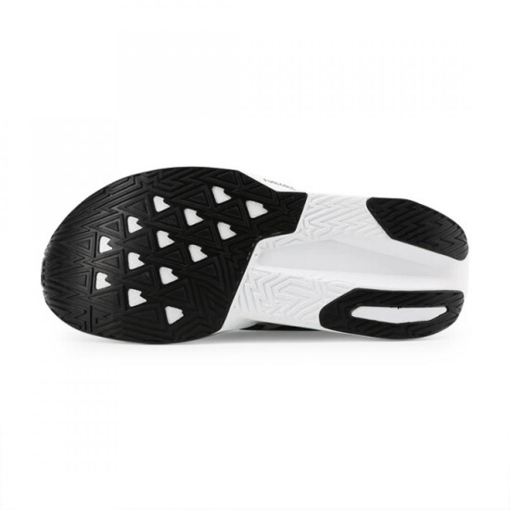 Кросівки для бігу New Balance Fuelcell Rebel V5 2e Mfcxlm5