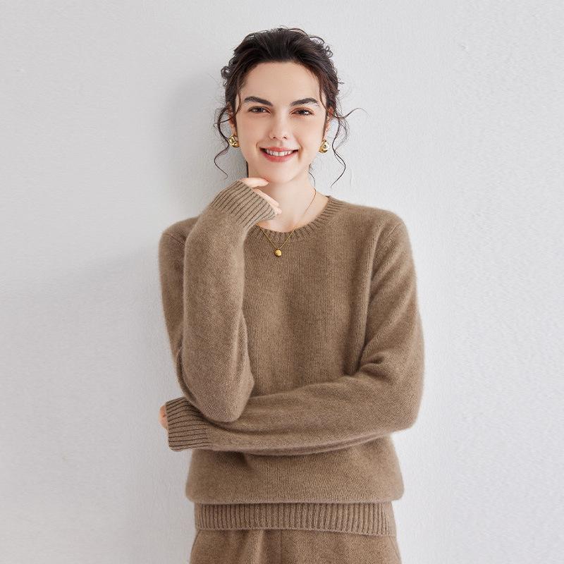 2024 Autumn/Winter Women's Cashmere Round Neck Loose Pullover Sweater - Solid Color Knit Base Layer