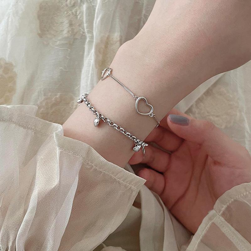 Kostenloser Versand Im Namen der Liebe Armband-Kombination DIY Design-Gefühl Einfaches Hohl-Herz-Armband Damen