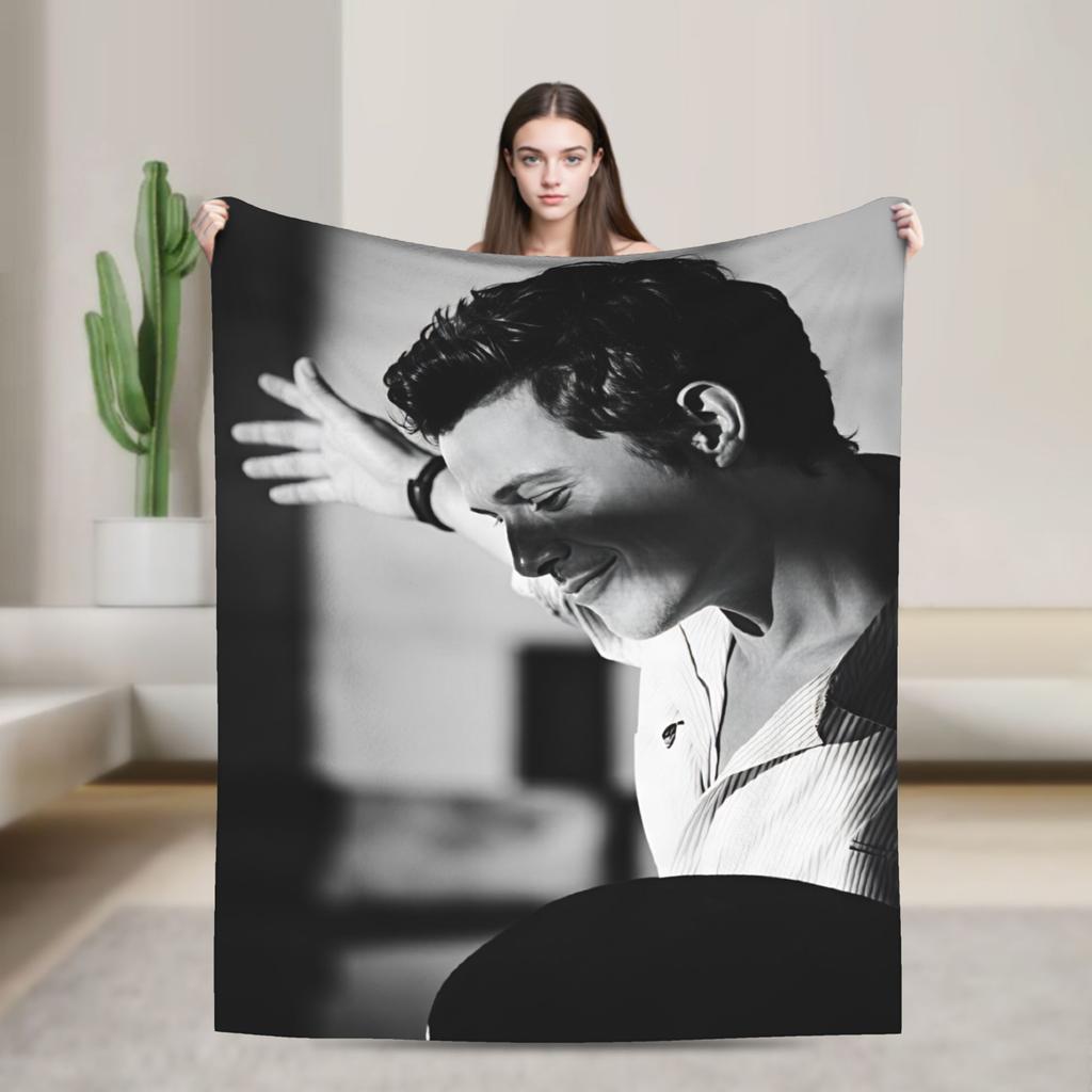 Alejandro Sanz Singer Warm Blanket Camping Plush Throw Blanket Novelty Couch Chair Flannel Bedspread Sofa Bed Cover