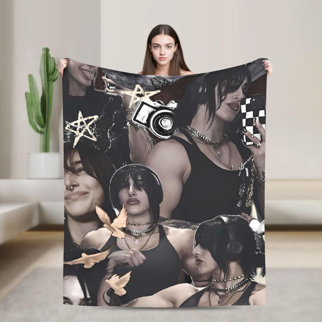 Rhea Ripley Wrestler Retro Flanelldecke Warm Weich Sofa Bett Picknick Ästhetik Tagesdecke Ganzjahres Wohnkultur Geschenk