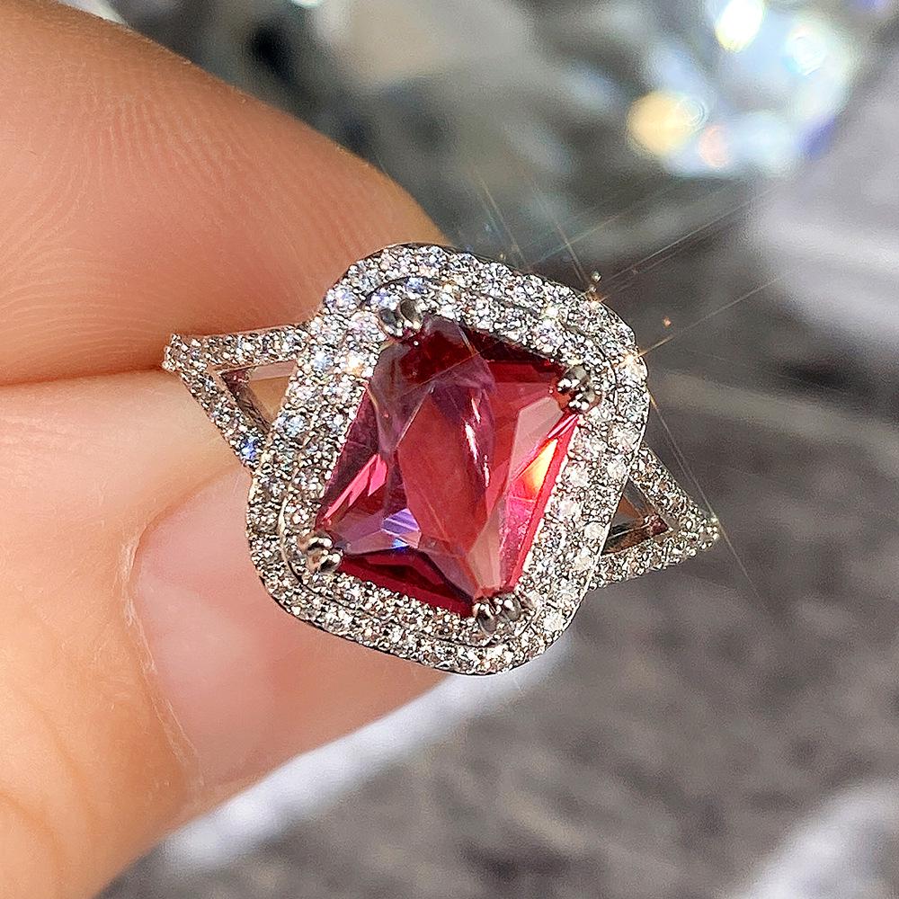 Anillo Cao Shi Cuadrado Brillante de Princesa - Elegante Anillo de Compromiso para Propuesta para Mujeres, Moda Europea y Americana.