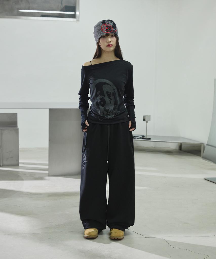 Seulliggeullou Leopard Logo Applique Sweatpants [Black]