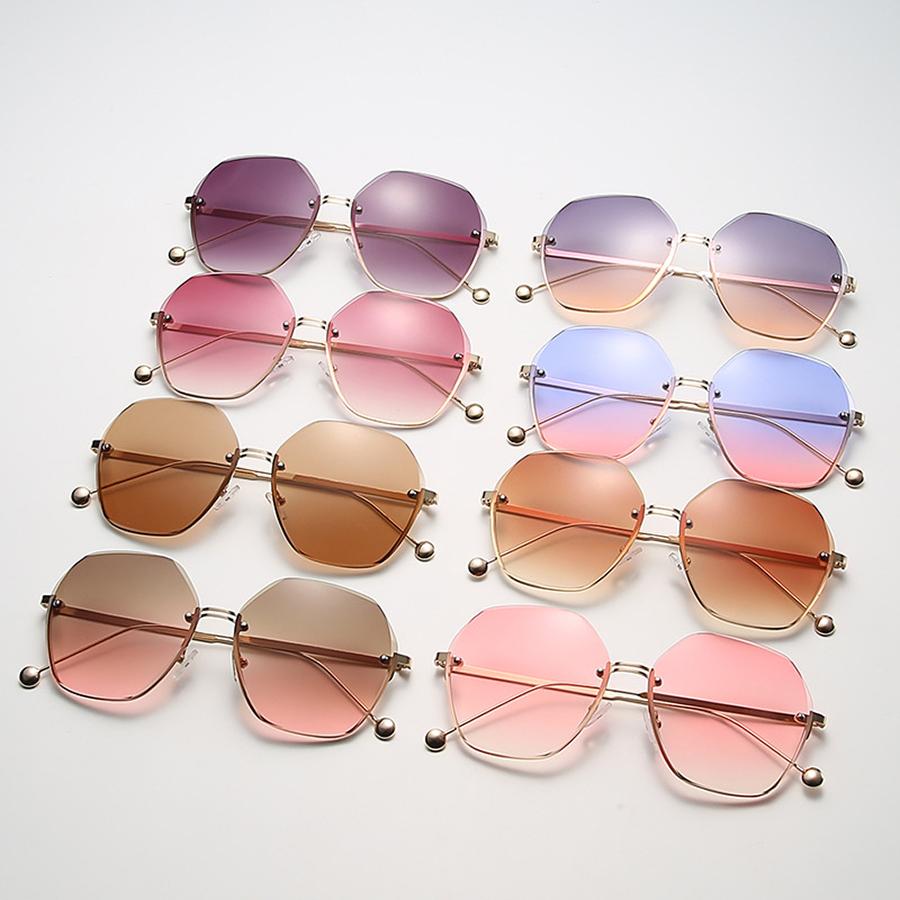 Summer Trendy Sunglasses with Frameless Edges and Gradient Shades Women Fashionable Large Frame Glasses Non-Polarized Fashion Accessory
