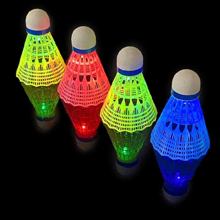 Kit de 4 volants de sport en nylon Stable Balles d'entraînement sportif Jeu intérieur/extérieur