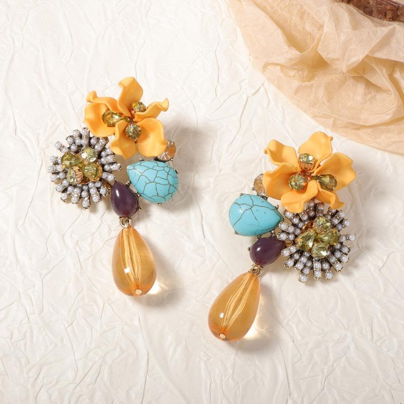 Autumn and Winter New Retro Personality Exaggerated Versatile Flower Water Drop Long Earrings Heavy Industry Temperament
