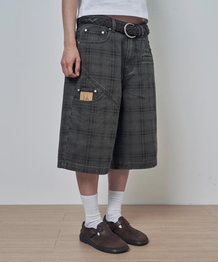 Lujeoseukeulleob Check Pattern Washed Bermuda Cotton Pants Khaki