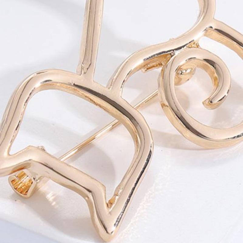 Women Brooch Hollow Kitty Shape Smooth Stainless Anti-slip Wear-resistant Coat Collar Hat Scarf Decoration