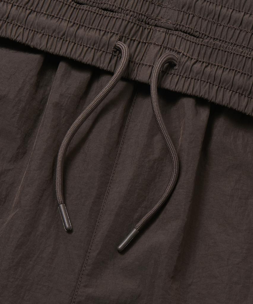 MUSINSA STANDARD Nylon Wide String Pants [Brown]
