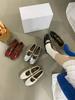Women's Round Toe Flat Bowknot Vintage Style Pumps - Fashionable Footwear