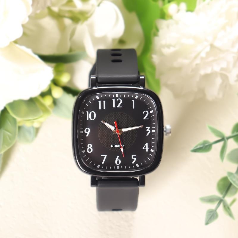 Fashionable Square Dial Teen Watch Quartz Movement 30m Water Resistance And Casual Style
