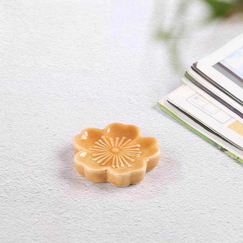 1Pcs Cherry Blossom Ceramic Chopstick Rest Colorful Flower Shape Tableware Holder For Kitchen Restaurant Dining Table Decoration