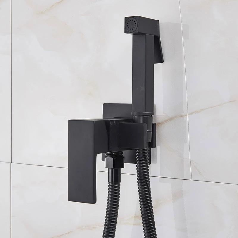 Matte Black Brass Bidet Shower Faucet Solid Brass Bidet Faucet Muslim Ducha Higienica Hot Cold Water Mixer Tap Toilet Faucets