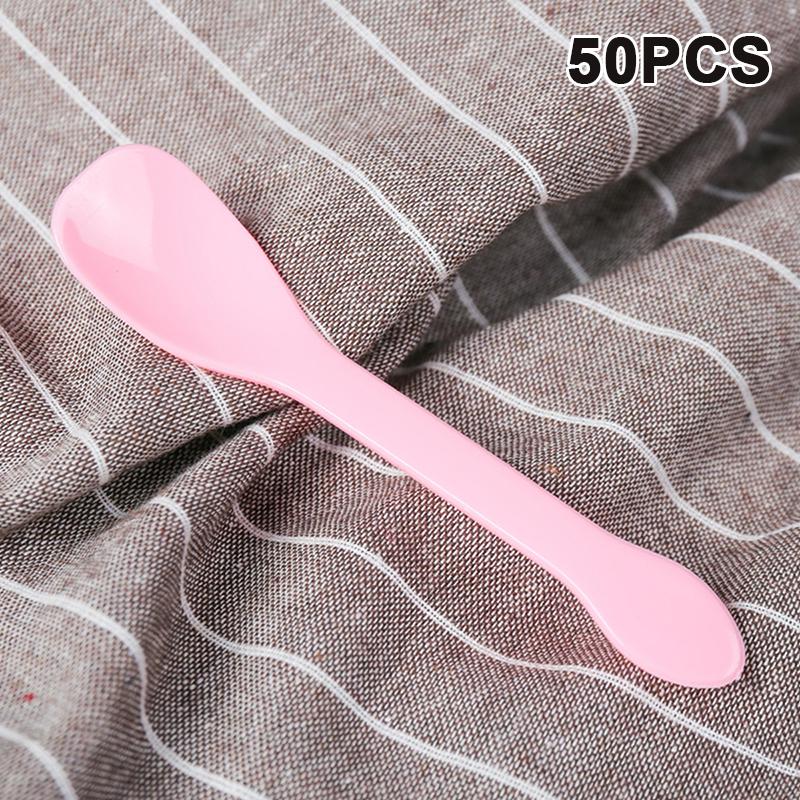 50 Stück Mini-Plastiklöffel Bestecklöffel für Gelee Eis Dessert Vorspeisenlöffel für Partyzubehör Gelb Schwarz Rosa
