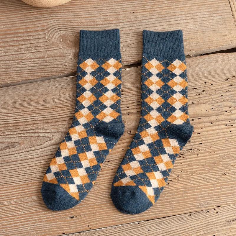 Retro Warme Mittelrohr Damen Socken Raute Harajuku Studenten Boden Schlafsocken Herbst Winter Thermosocken